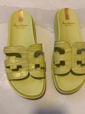 Sam Edelman Women’s lime green Slide Sandals